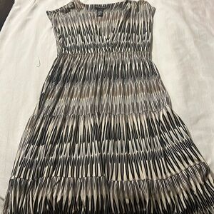 New York and company blk/creme/ brown dress